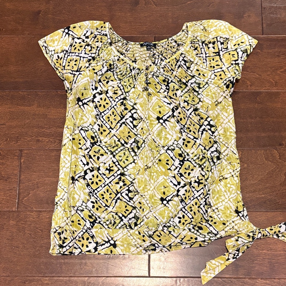 Apt. 9 Yellow Black White Patterned Tie-Hem Blouse